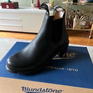 Brand New Blundstone Women’s Boots - Size 7.5